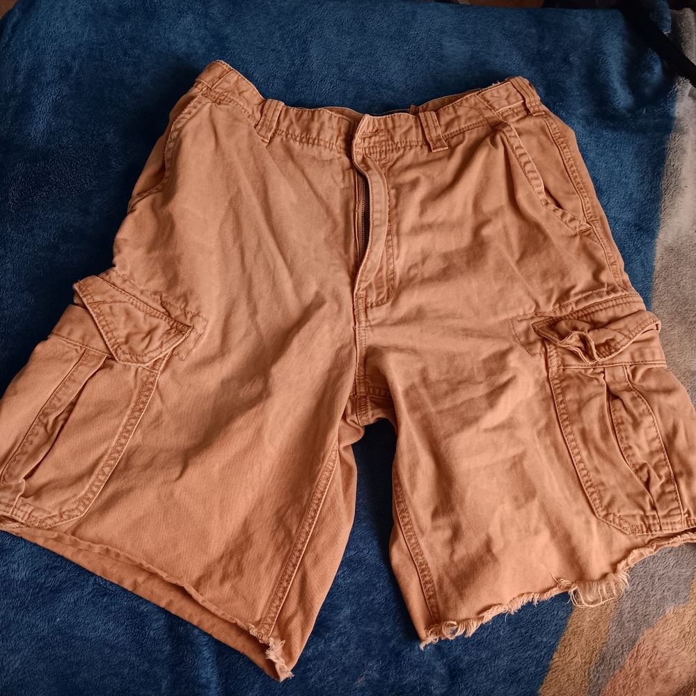 American Eagle Y2k Men's Tan Cargo Shorts Utility Raw Hem 30 10"